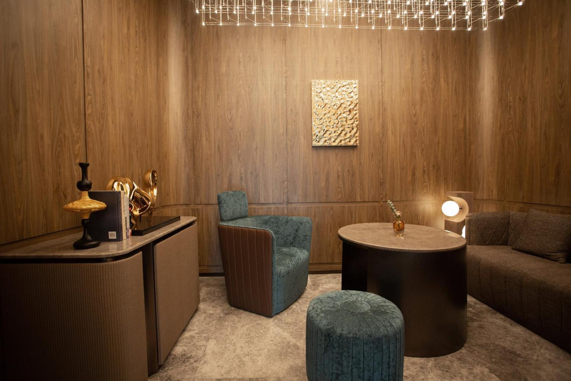 Hotel Crystal Lujiazui Oriental Pearl Tower 4*