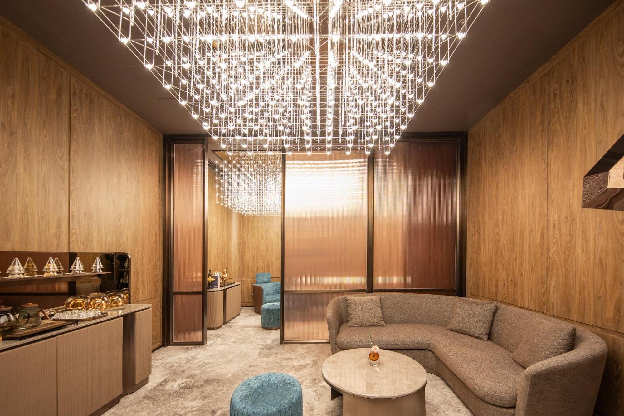 Crystal Lujiazui Oriental Pearl Tower Hotel 4*